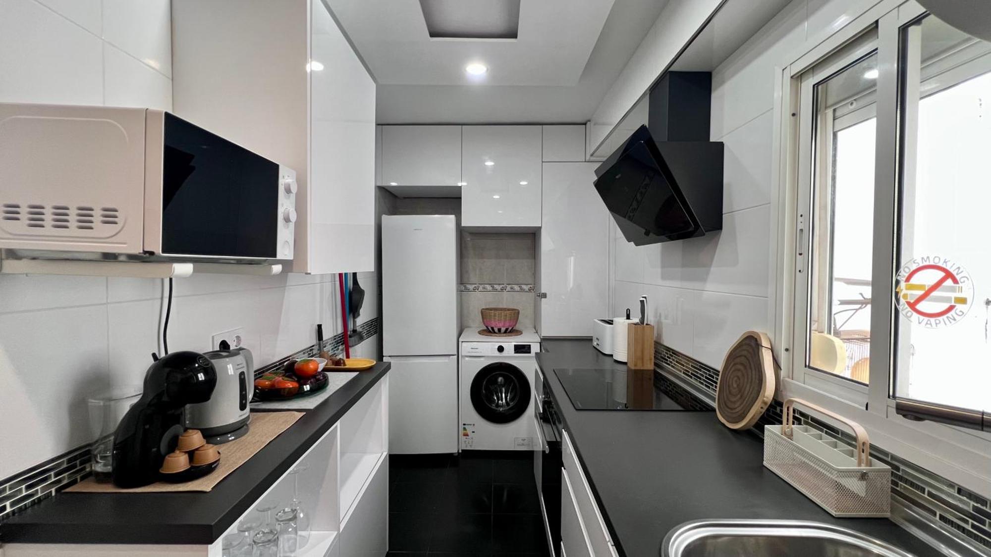 Appartement Cool, Modern And Snug 3br Peachy