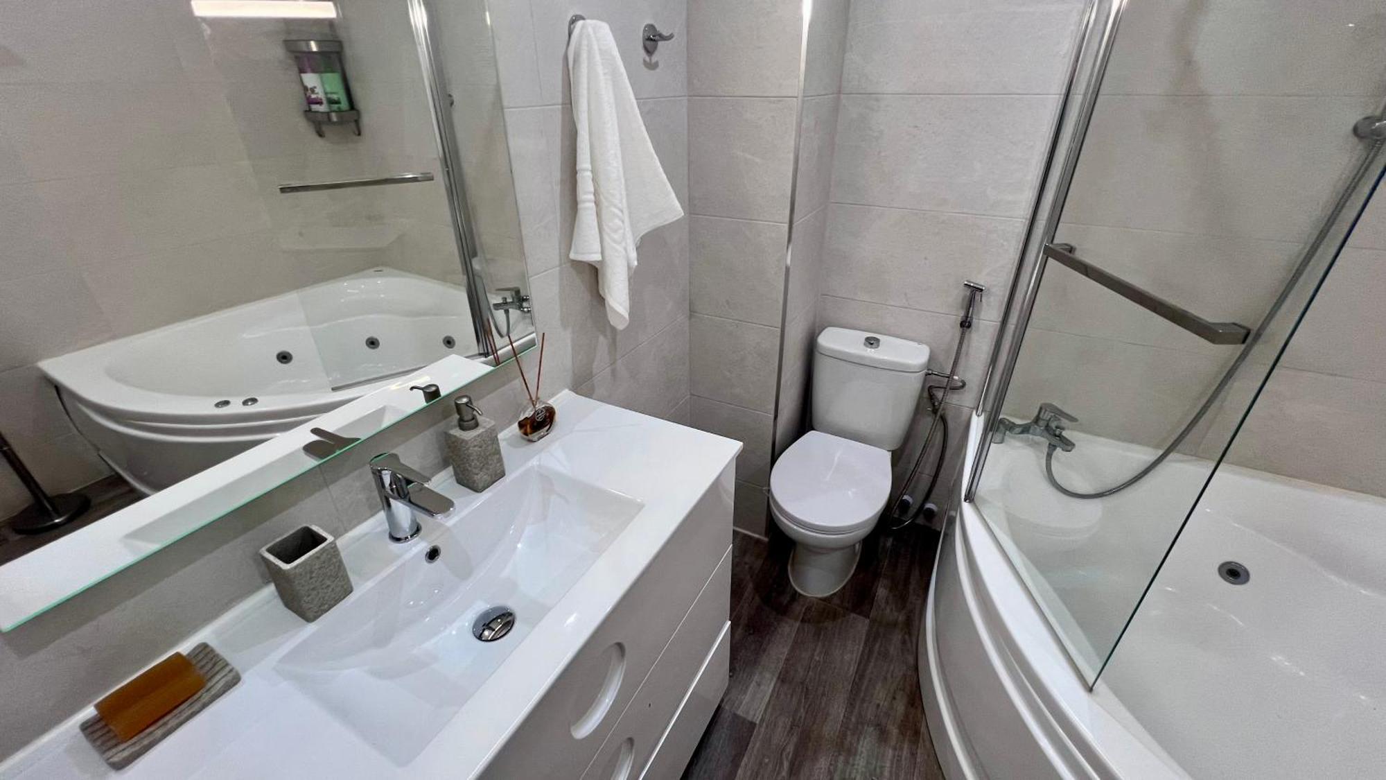 Appartement Cool, Modern And Snug 3br Peachy Málaga