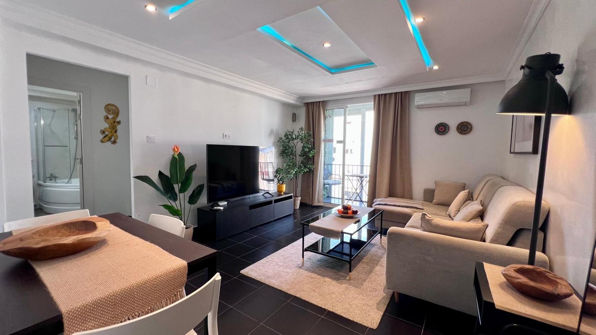 Appartement Cool, Modern And Snug 3br Peachy Málaga